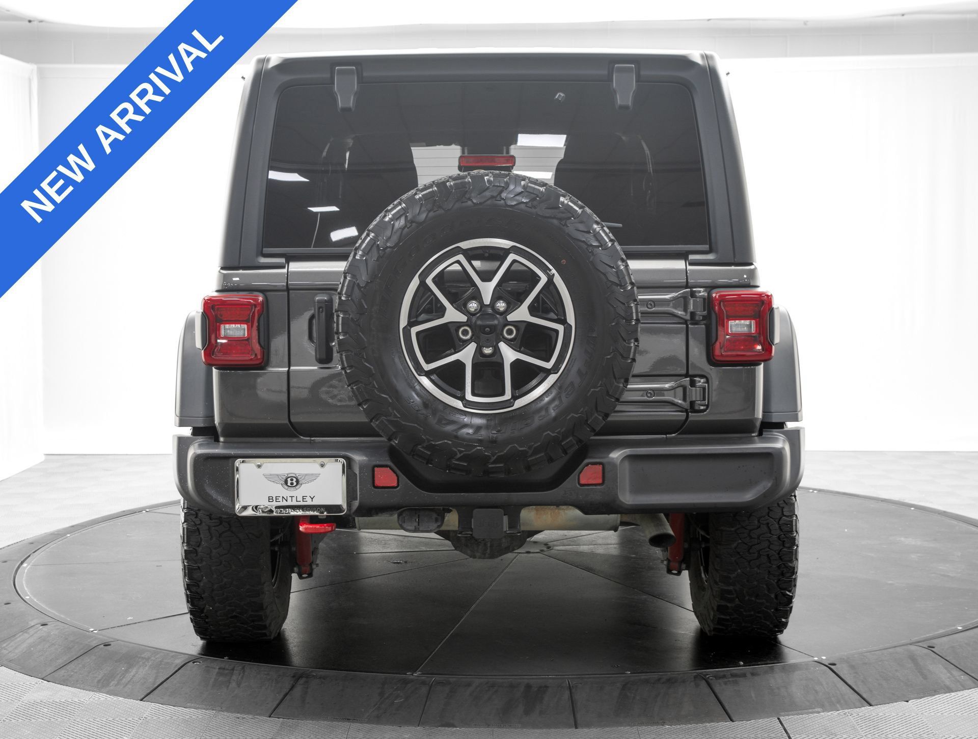 Used 2025 Jeep Wrangler Unlimited Rubicon AWD/4WD image 6