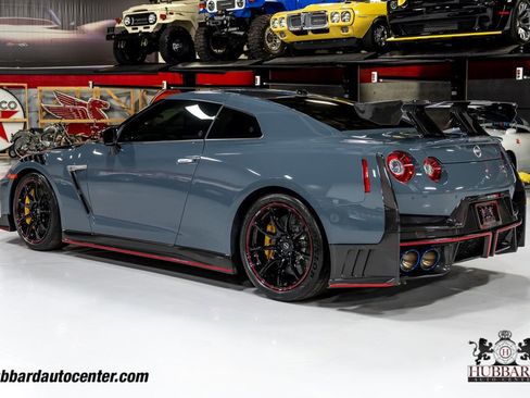 Used 2024 Nissan GT-R NISMO w/ NISMO Appearance Package image 6