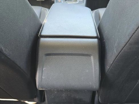 Used 2024 Volkswagen Jetta SE w/ Panoramic Sunroof Package FWD image 19