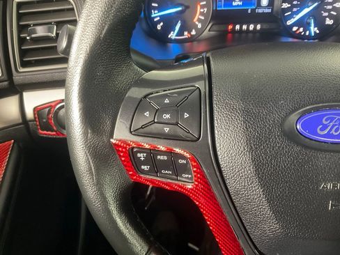 Certified 2019 Ford Explorer XLT image 24