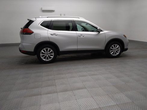 Used 2017 Nissan Rogue SV w/ SV Family Package FWD image 10