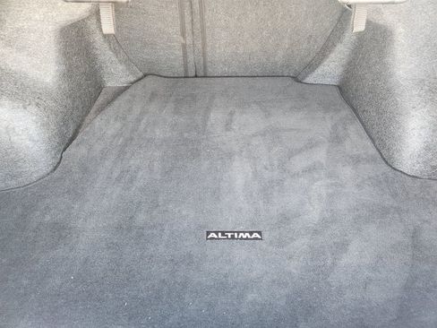 Used 2024 Nissan Altima 2.5 SV image 32