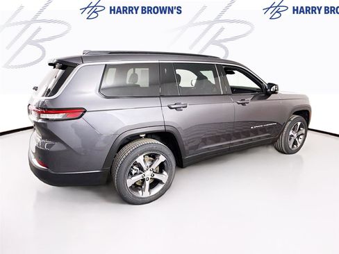 New 2026 Jeep Grand Cherokee L Limited w/ Luxury Tech Group II AWD/4WD image 35