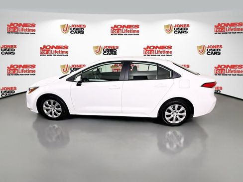 Certified 2025 Toyota Corolla LE FWD image 14