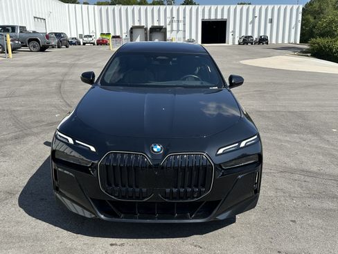 Certified 2024 BMW 740i xDrive w/ Premium Package 2 AWD/4WD image 3