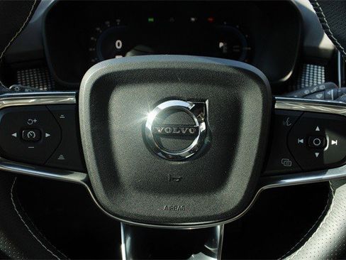 Used 2021 Volvo XC40 P8 Recharge w/ Advanced Package image 13