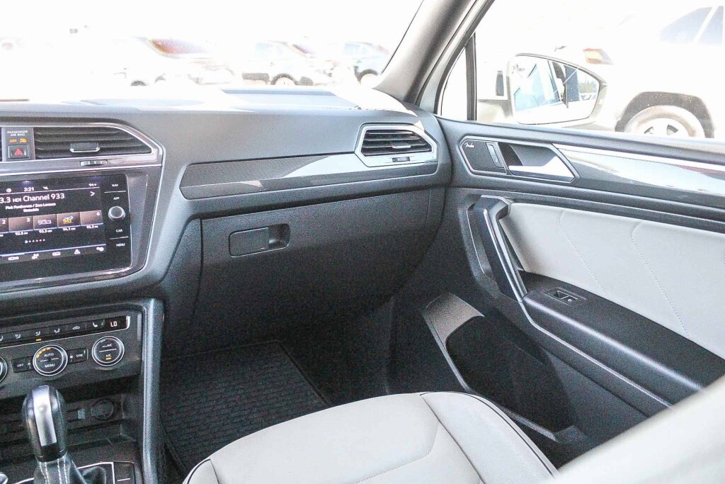 Used 2021 Volkswagen Tiguan SEL Premium R-Line AWD/4WD image 6