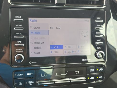 Used 2022 Toyota Prius L Eco FWD image 18