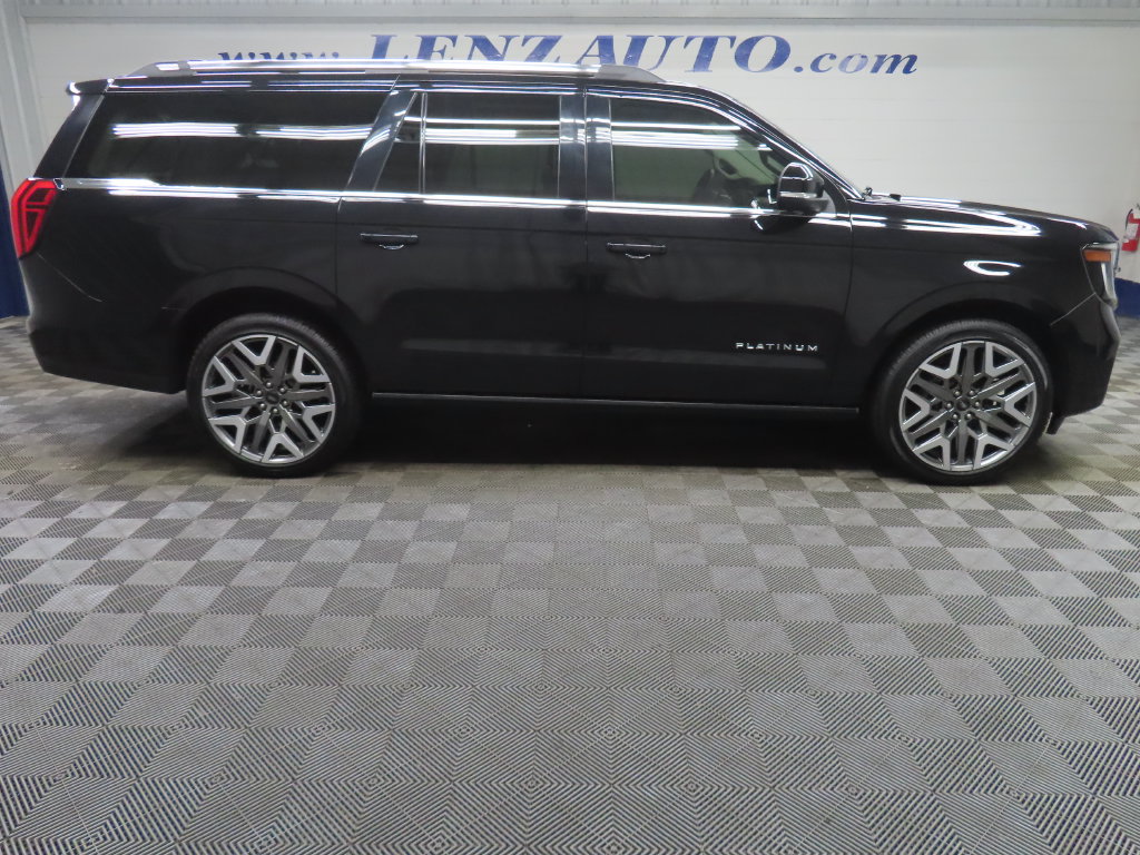 Used 2025 Ford Expedition Max Platinum w/ Platinum Ultimate Package AWD/4WD image 2