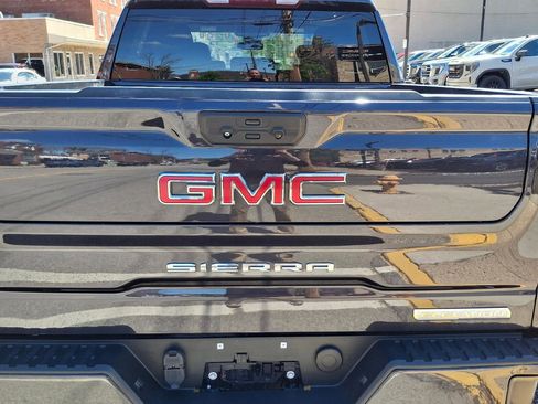 Used 2022 GMC Sierra 1500 Elevation image 5