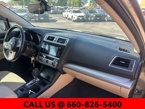 Used 2017 Subaru Outback 2.5i Premium AWD/4WD image 7