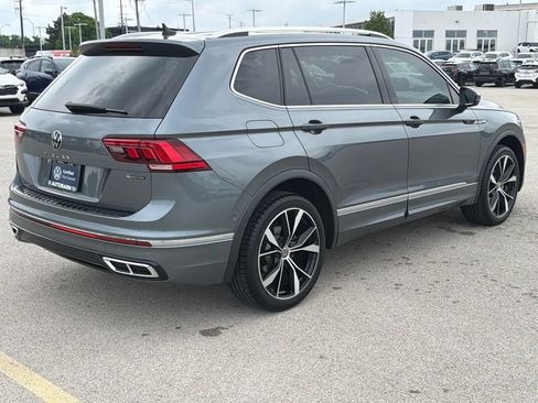 Certified 2022 Volkswagen Tiguan SEL R-Line AWD/4WD image 6