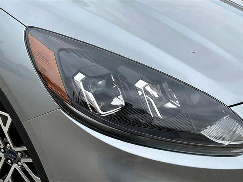 Used 2022 Ford Escape SEL w/ Technology Package image 27