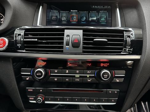 Used 2017 BMW X4 M40i w/ Technology Package image 28