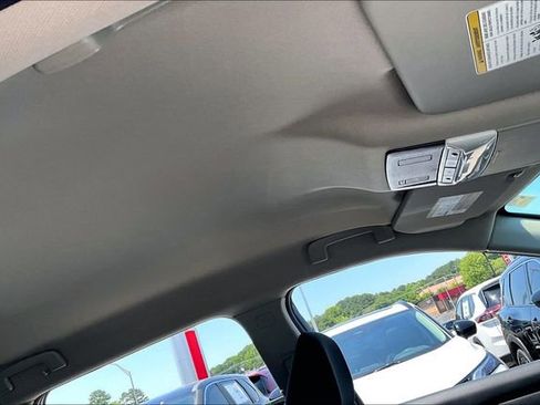 Certified 2026 Nissan Rogue SV FWD image 24