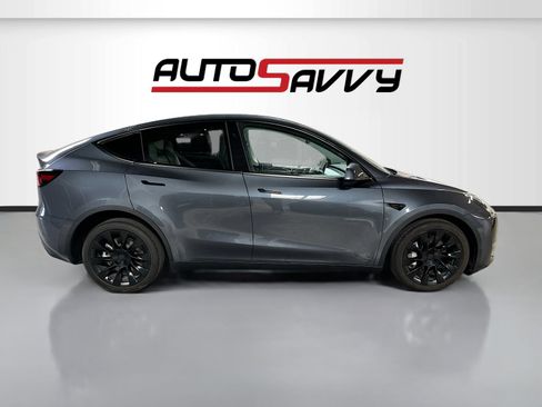 Used 2023 Tesla Model Y Long Range AWD/4WD image 8