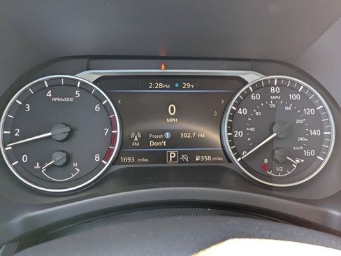 Certified 2025 Nissan Sentra SR FWD image 21