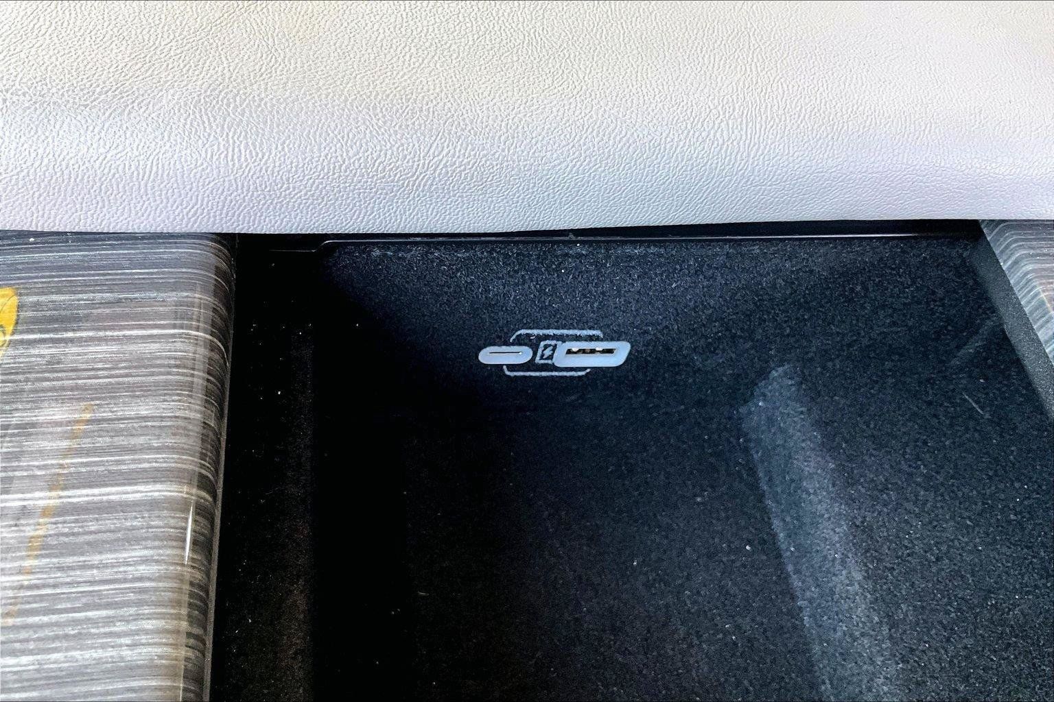 Certified 2022 Jeep Wagoneer Series II AWD/4WD image 33