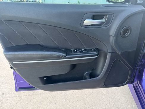 Used 2019 Dodge Charger Scat Pack RWD image 4