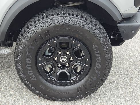 Used 2023 Ford Bronco Wildtrak AWD/4WD image 7