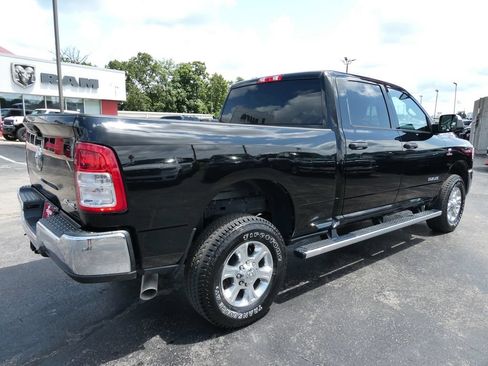 Used 2021 RAM 2500 Tradesman w/ Chrome Appearance Group AWD/4WD image 5