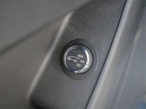 Used 2023 Chevrolet Traverse LT AWD/4WD image 18