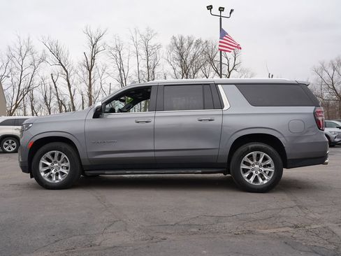 Used 2021 Chevrolet Suburban Premier w/ Premium Package AWD/4WD image 6