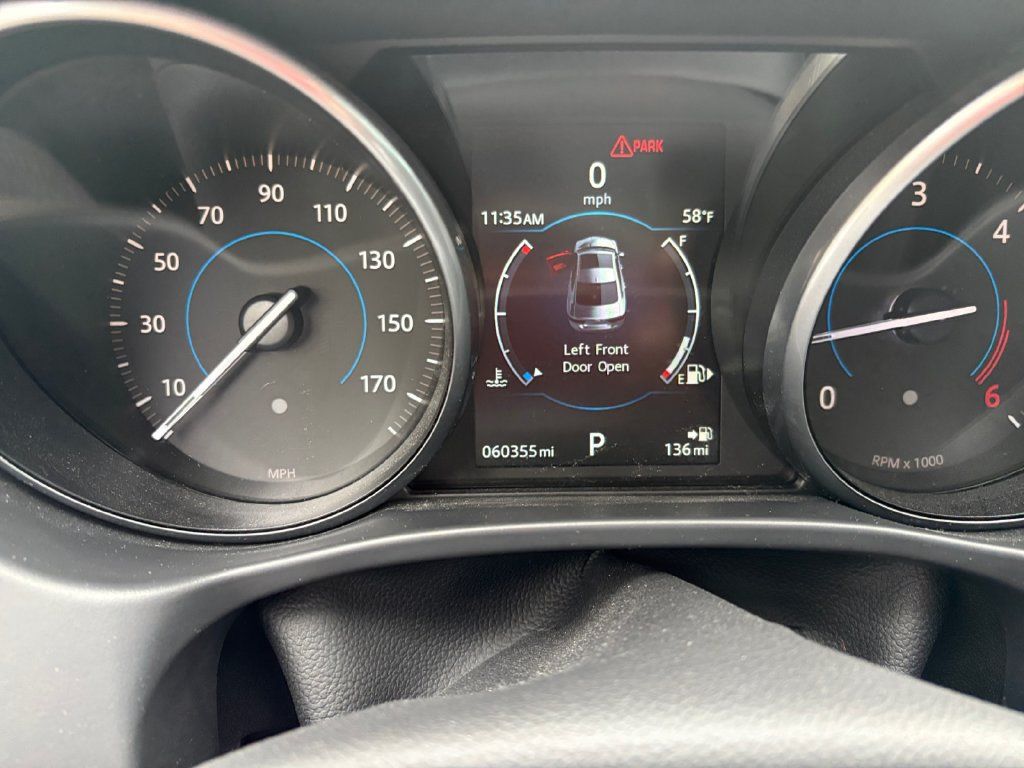 Used 2017 Jaguar XE Premium AWD/4WD image 12
