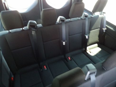 Used 2025 Mercedes-Benz Sprinter 2500 image 32