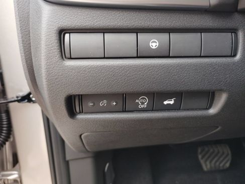 New 2026 Nissan Rogue Platinum AWD/4WD image 18