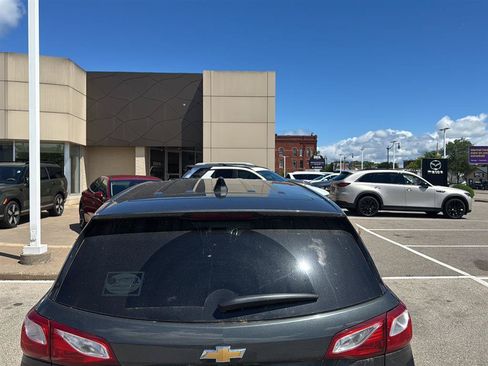 Used 2021 Chevrolet Equinox LT FWD image 9