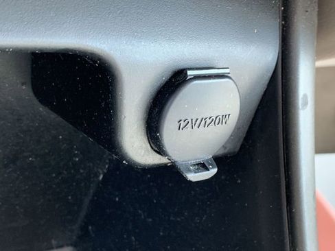 Used 2004 Toyota Camry LE image 25