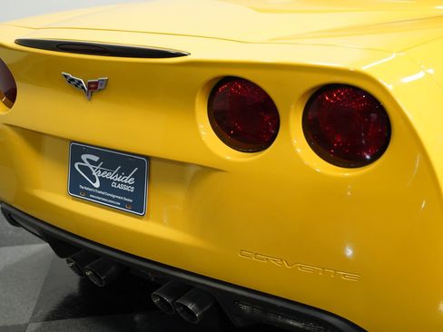 Used 2005 Chevrolet Corvette Convertible w/ Performance Handling Package image 21