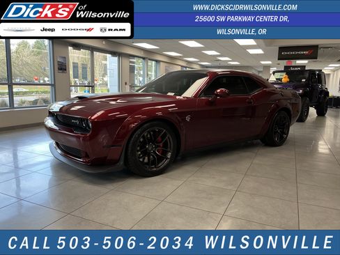 Used 2018 Dodge Challenger SRT Hellcat image 1
