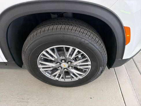 New 2026 Chevrolet Traverse LT w/ LPO, Floor Liner Package FWD image 4