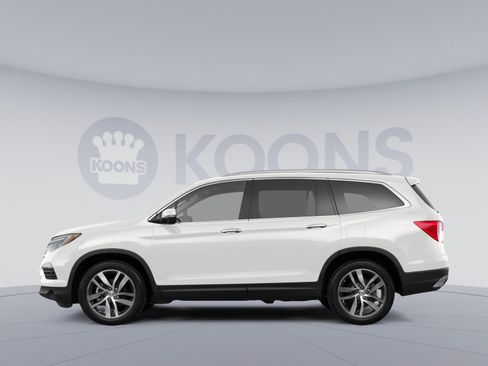 Used 2017 Honda Pilot Elite image 2