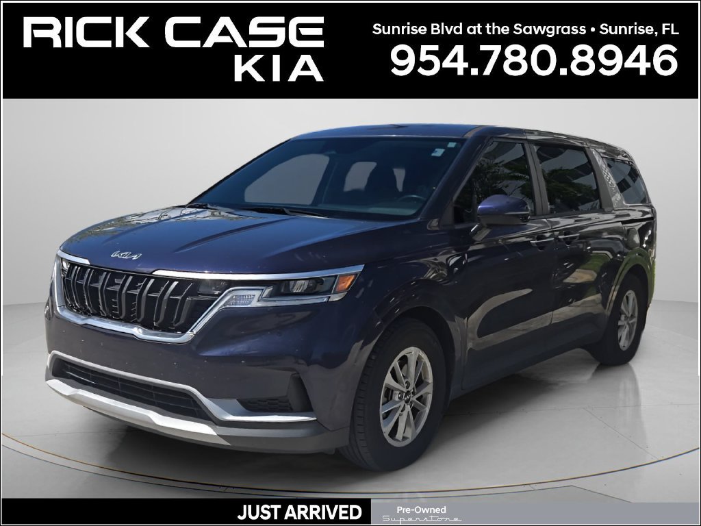 Used 2024 Kia Carnival LX FWD image 1
