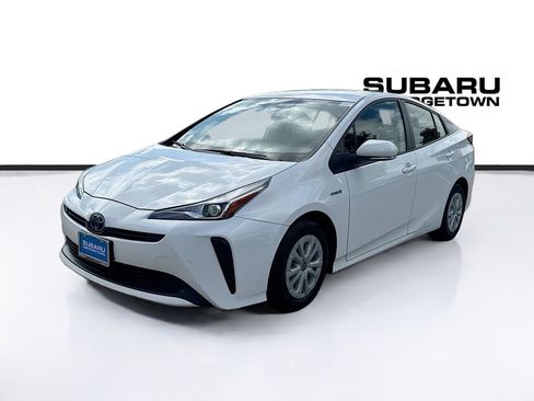 Used 2022 Toyota Prius LE FWD image 3