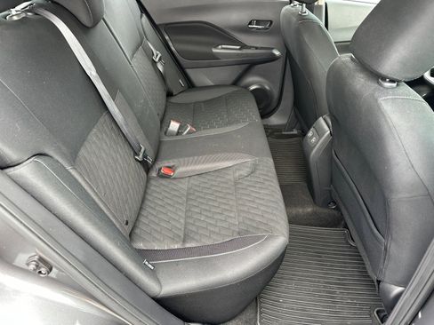 Used 2024 Nissan Kicks SV image 15