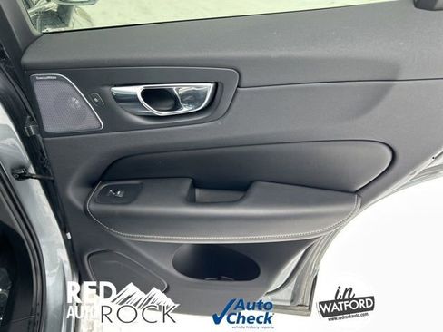 Used 2019 Volvo XC60 T8 R-Design w/ Advanced Package image 18