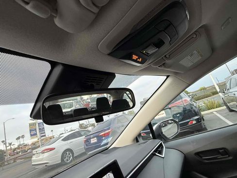 Used 2025 Toyota Corolla LE FWD image 61