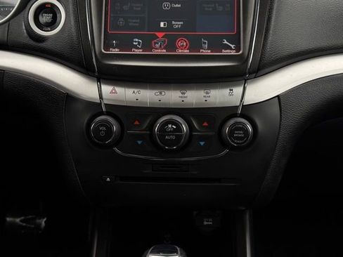 Used 2019 Dodge Journey GT image 25