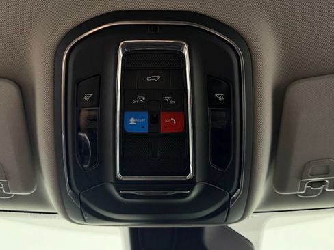 Used 2023 Jeep Grand Cherokee Limited AWD/4WD image 27