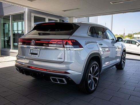 New 2026 Volkswagen Atlas Cross Sport SEL Premium R-Line AWD/4WD image 2