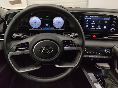 Used 2022 Hyundai Elantra SEL w/ Convenience Package FWD image 22