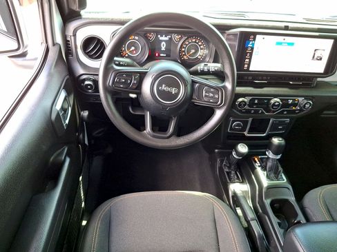Used 2024 Jeep Wrangler Unlimited Sport AWD/4WD image 20