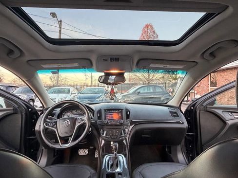 Used 2017 Buick Regal Sport Touring image 18