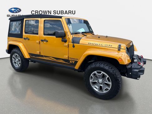 Used 2014 Jeep Wrangler Unlimited Rubicon w/ Connectivity Group AWD/4WD image 2