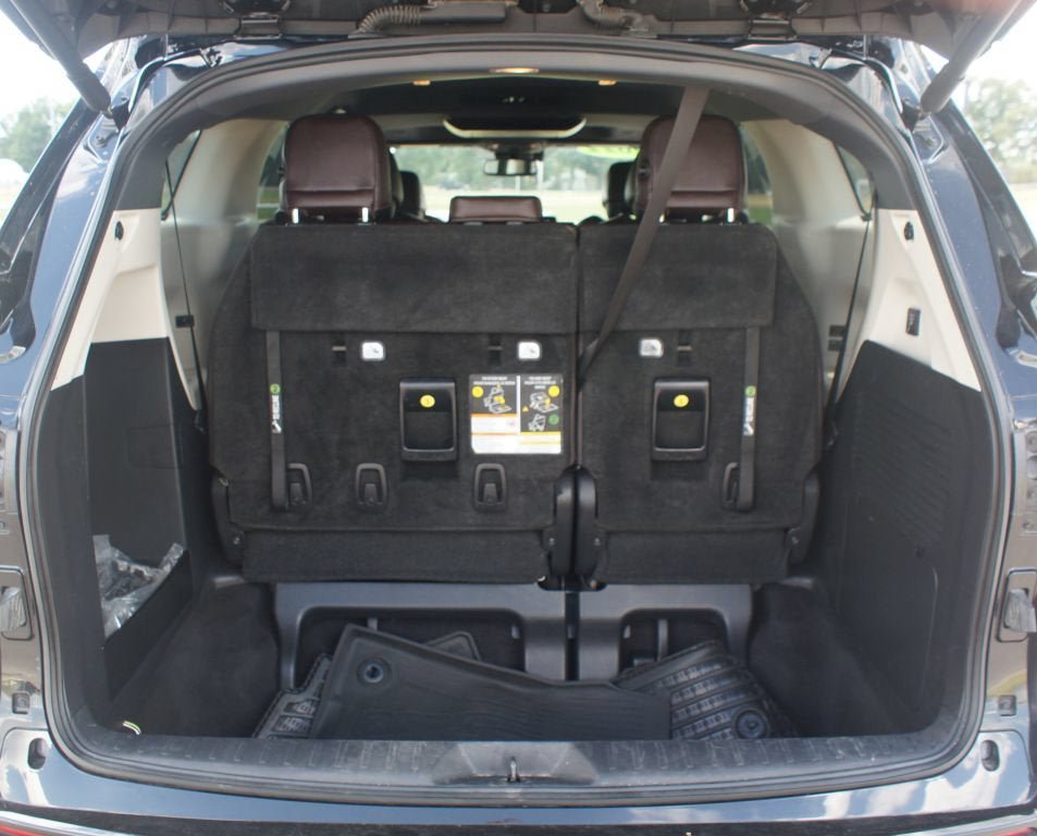 Used 2022 Toyota Sienna Platinum FWD image 20