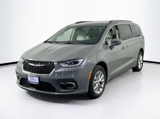 Used 2021 Chrysler Pacifica Touring-L video 1